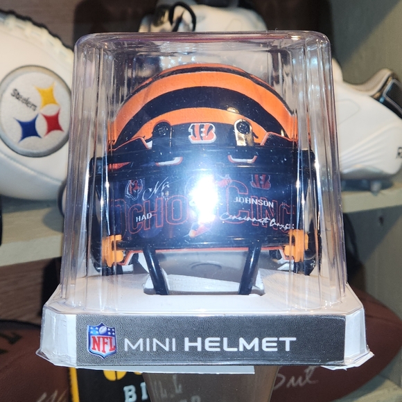 Ochocinco Bengals Chad Johnson Autographed mini helmet Cincinnati Bengals - Picture 12 of 13